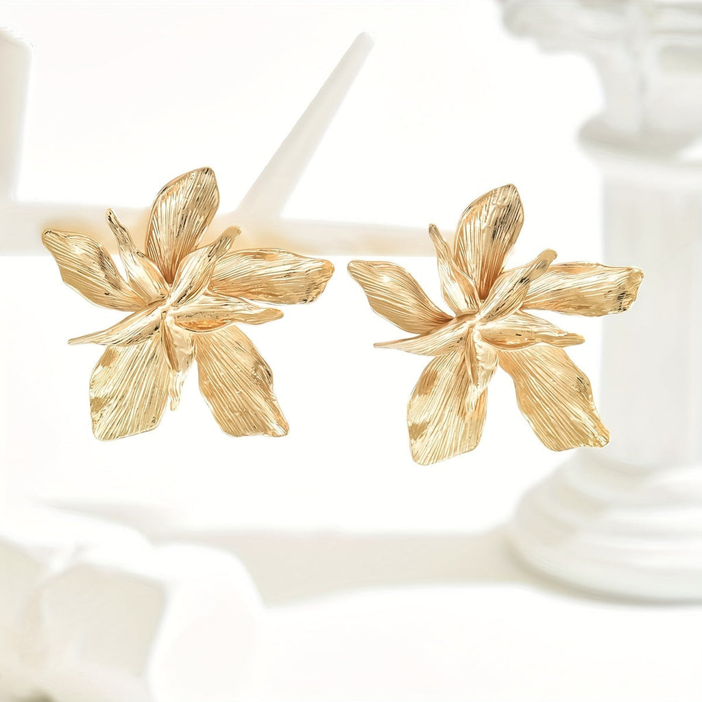 Lana | Golden Floral Drop Earrings