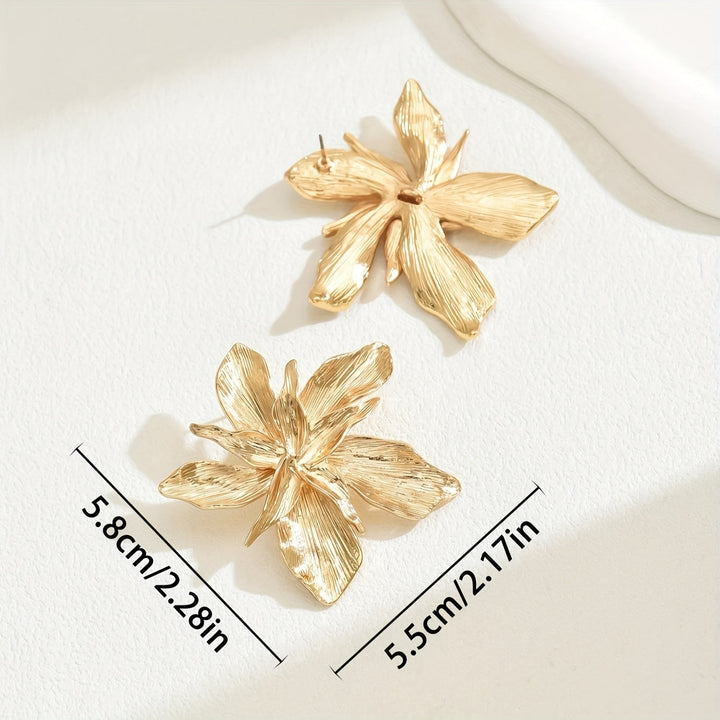 Lana | Golden Floral Drop Earrings